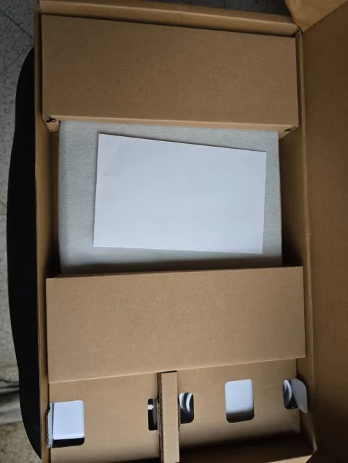 Chromebook Samsung XE310XDA, Neuf, Boîte originale, Venu d'Angleterre 