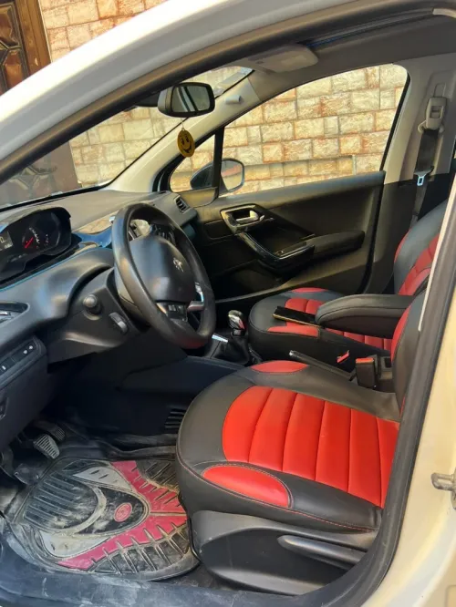 Peugeot 208 2013 Allure