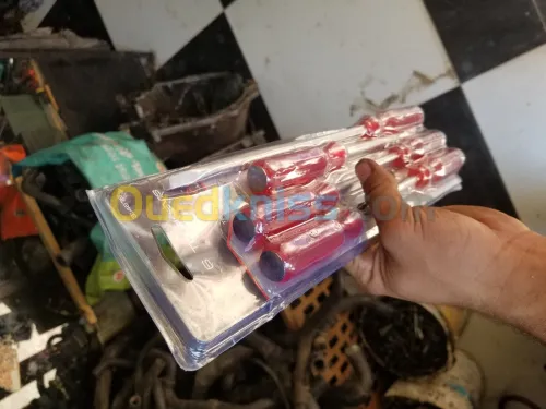 مجموعة أدوات يدوية  6 قطع مفك براغي مطرقة -