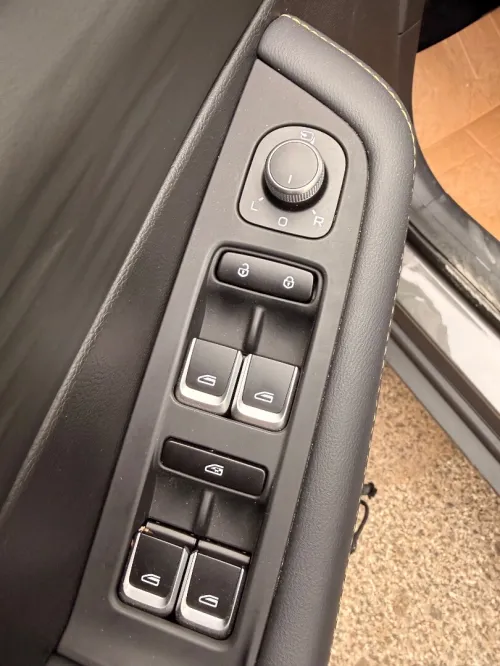 Geely Coolray 2025 