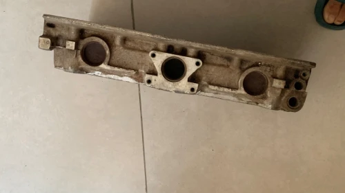 Peice de moteur peugeot 404 1980