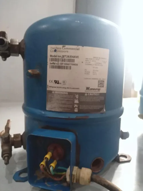 02 commpresseur hermetique Maneurop MT 28/ R22