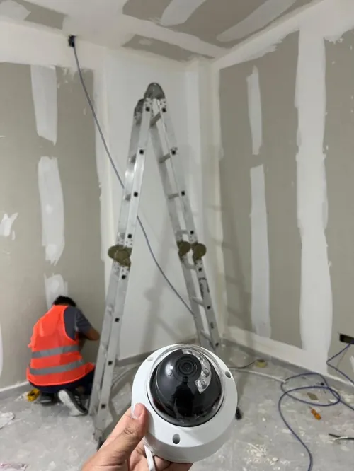 Installation de caméras de surveillance, et réseaux