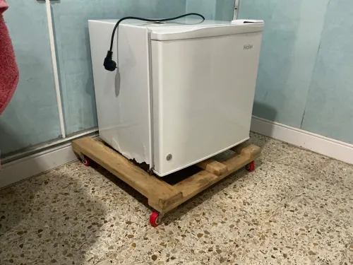 Meuble + tv + réfrigérateur 