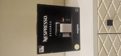 Machine à Café Nespresso Essenza Magimix - État Neuf