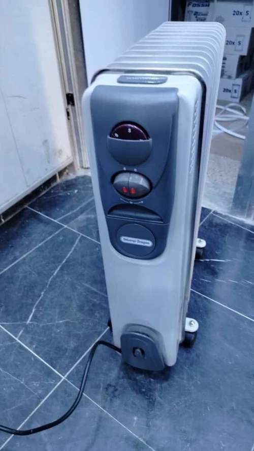 radiateur delongi jdid quantite disponible gros et detaille