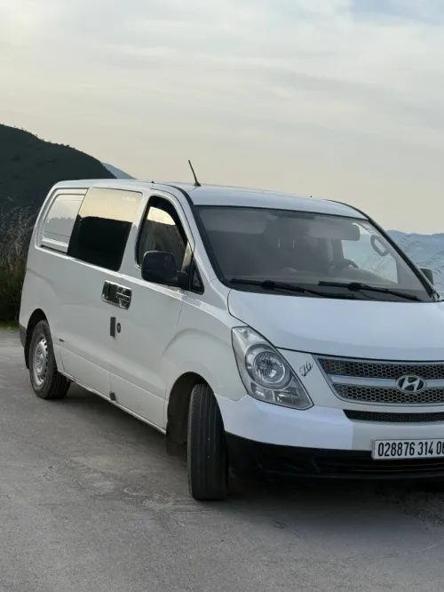 Hyundai H1 6 places 2014