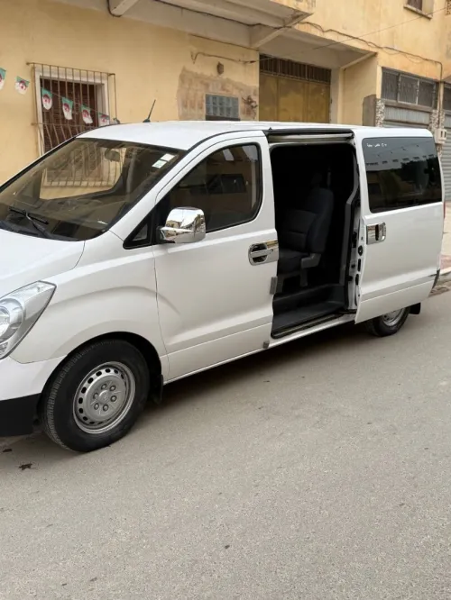 Hyundai H1 6 places 2014
