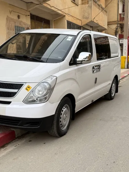 Hyundai H1 6 places 2014