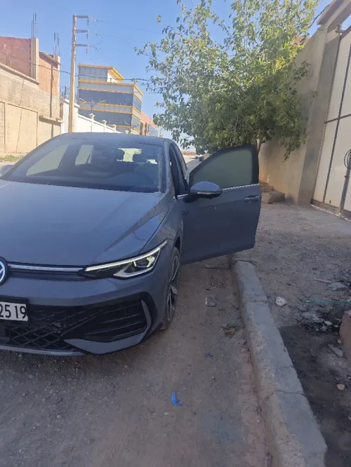 Volkswagen Golf 8.5 2025 Full option