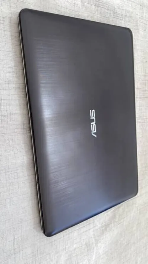 Laptop Asus Laffaire