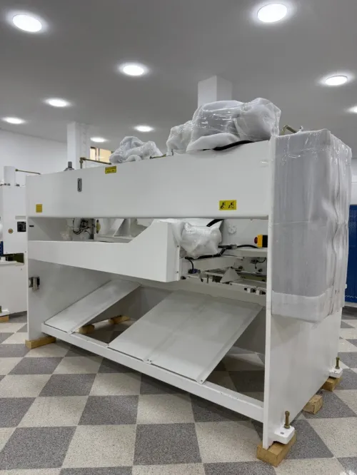 Presse cisaille guillotine marque ADH 