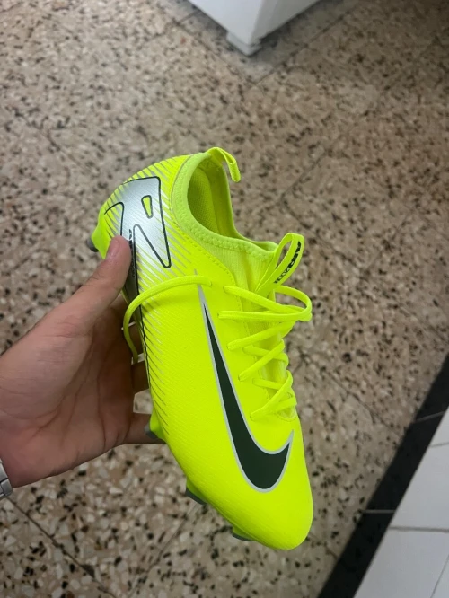 Soulier nike mercurial vapor 16 academy pointure 37/38