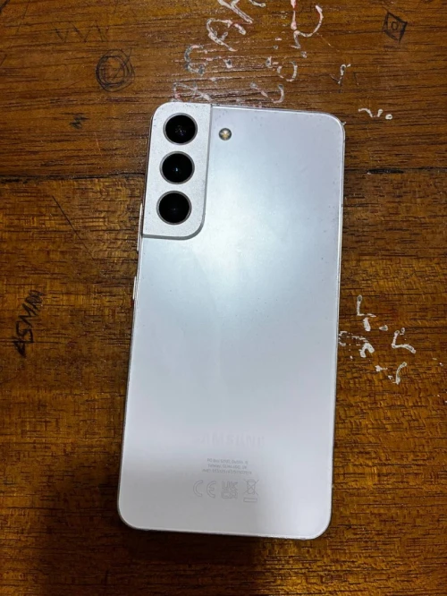 Samsung S22