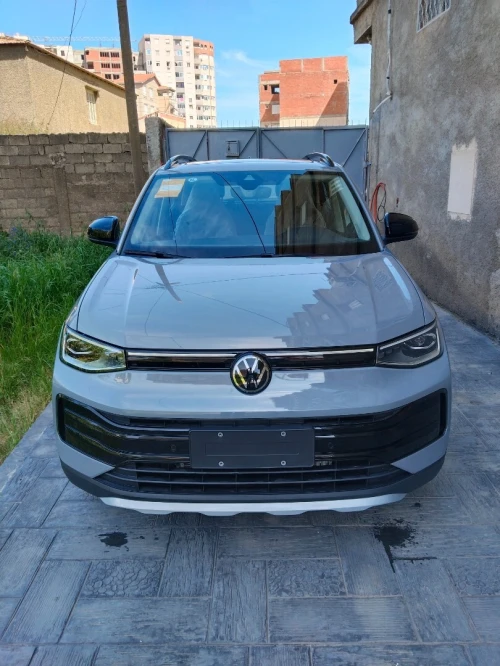 Volkswagen Tahru 2025 full option