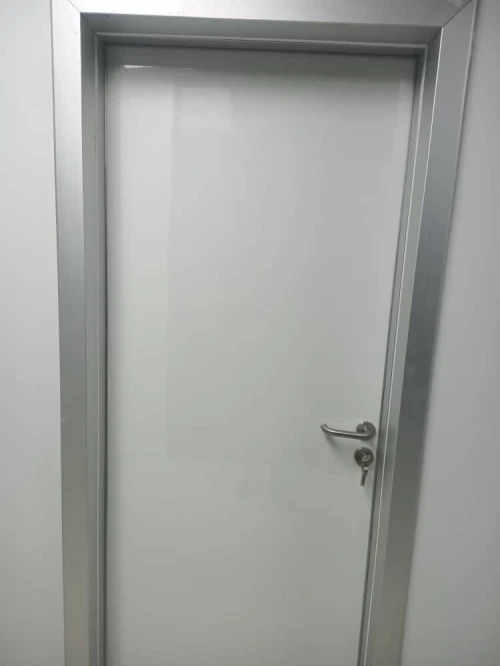 Porte service Plombée -Anti rayons X / أبواب غرف العمليات والمصانع - مضاد للأشعة السينية