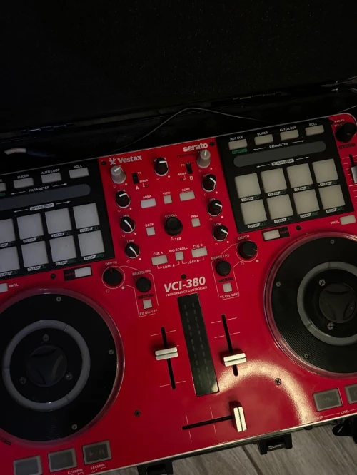 ميكسر DJ Controller Vestax VCl380 حالة جيدة