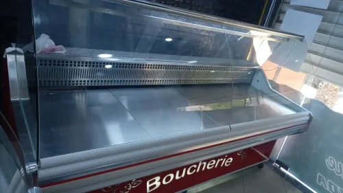 Frigo prisonnier boucherie 