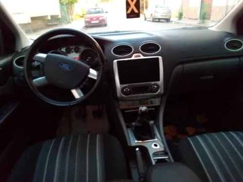 Ford Focus 5 portes 2011 Focus 5 portes