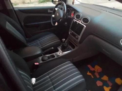 Ford Focus 5 portes 2011 Focus 5 portes