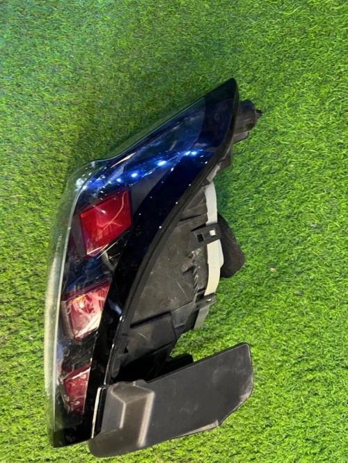 Vente rétroviseur ,feux arrière et air bag 