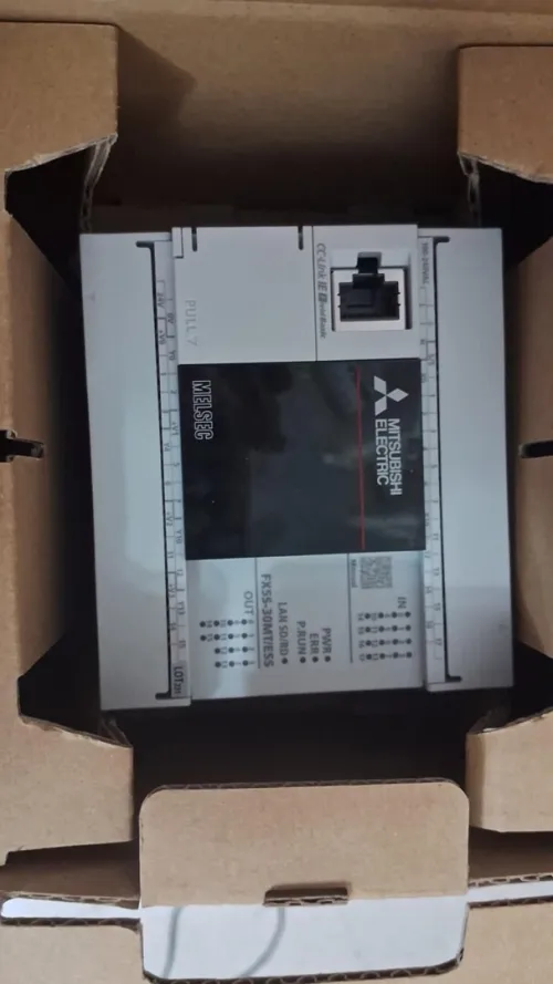 PLC Mitsubishi IQ-F compact