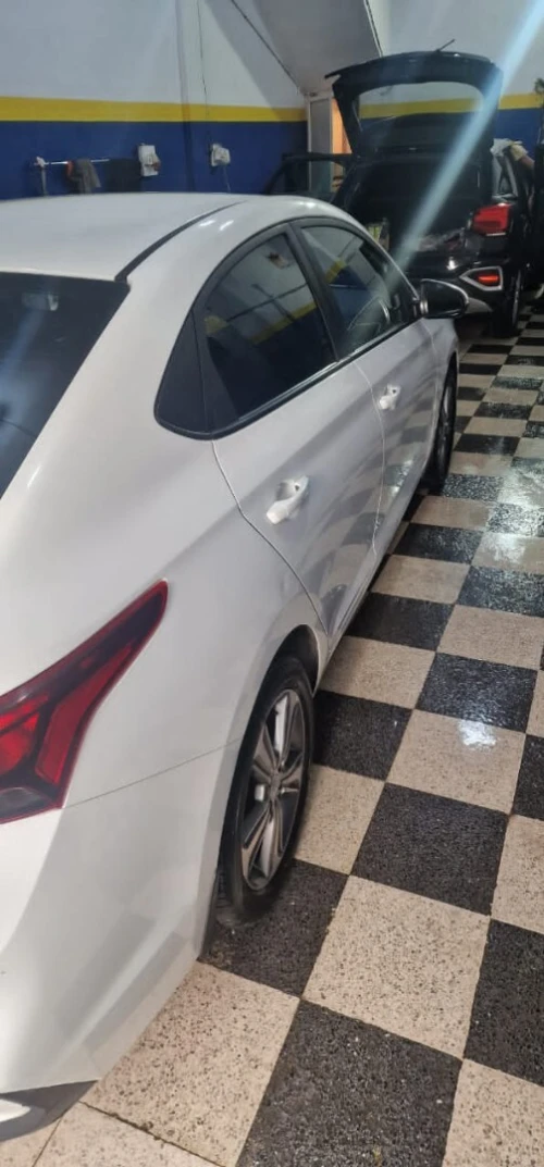 Hyundai Accent RB  4 portes 2018 GL DZ