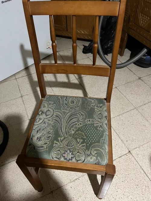 Bureau + chaise en bois (du être )
