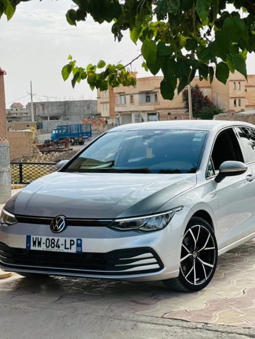 Volkswagen Golf 8 2022 eTsi