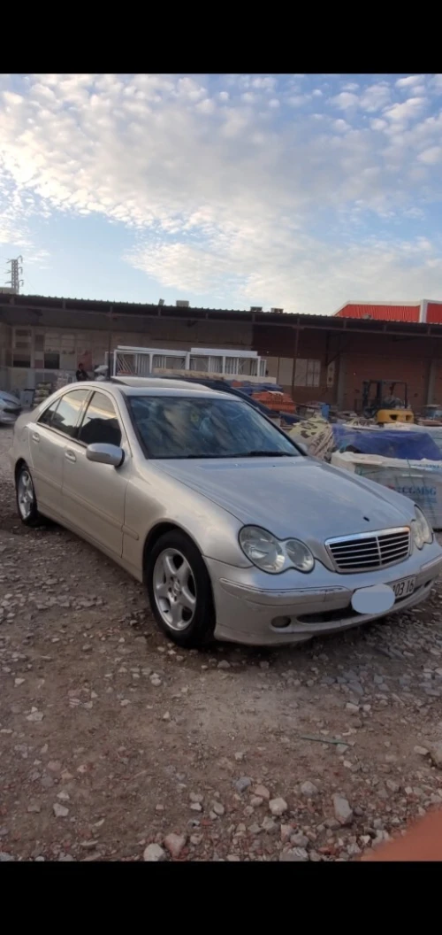Mercedes Kawkawa 2003 