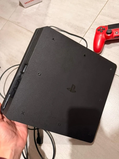 Ps4 slim version 13.02 ( nouvelle) 500 prix 47000 Da G
