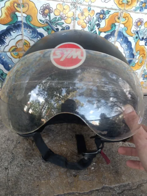 Casque moto sym