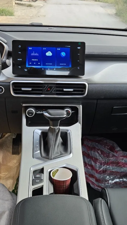 Geely Coolray 2025 