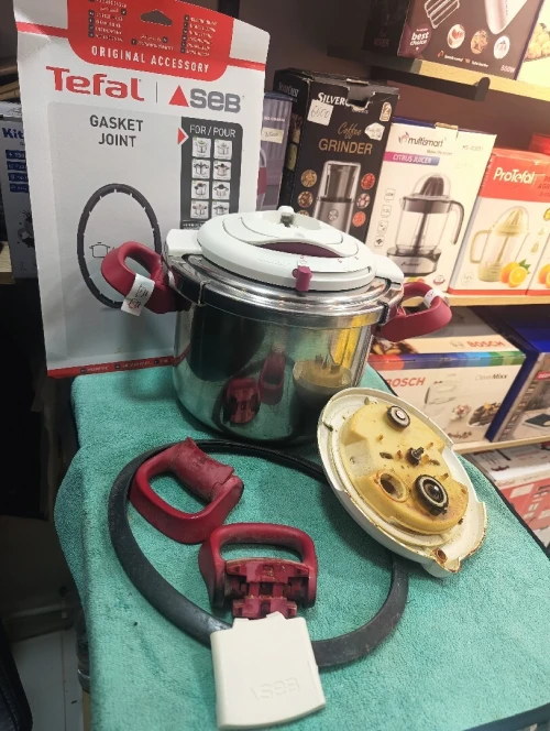 Pièces et Réparation cocotte Seb sur place