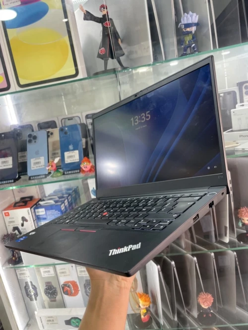 Lenovo ThinkPad  E14 i5-1235U (12th gen) 12 CPUs 8Gb/256Gb Nvme m
