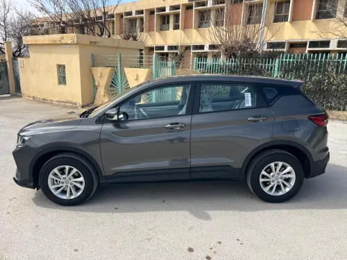 Geely Coolray 2025 