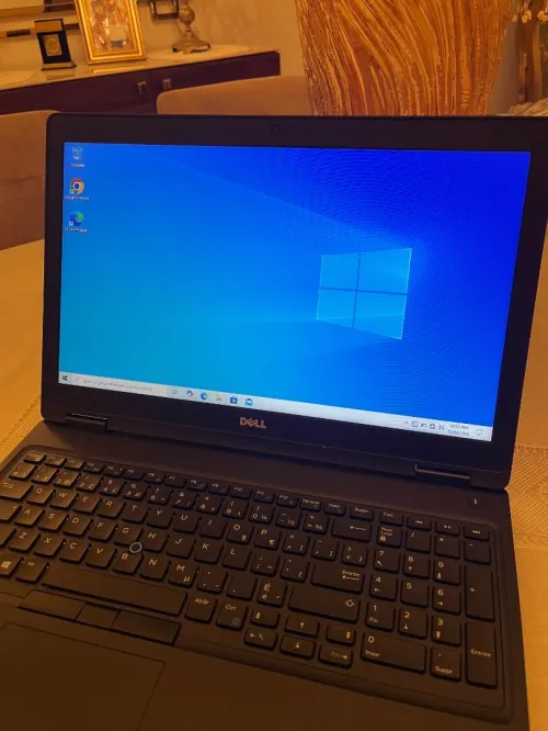 PC Portable Dell Latitude 5580