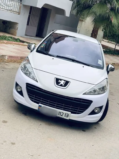Peugeot 207 2012 Fennec