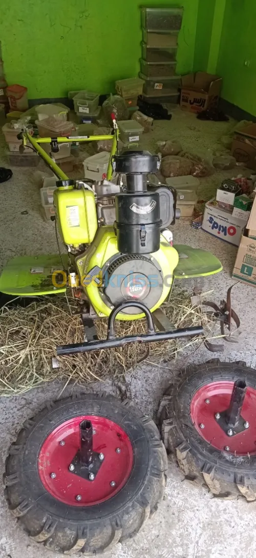 جرار يدوي جرار يدوي 