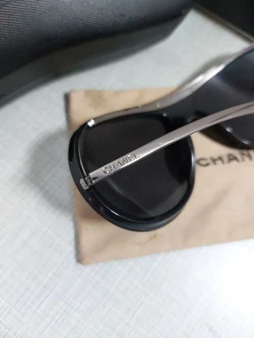 Lunette de soleil original chanel 