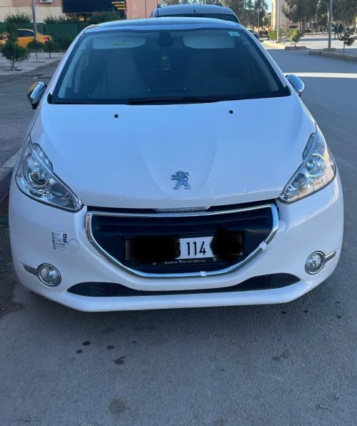 Peugeot 208 2014 Allure