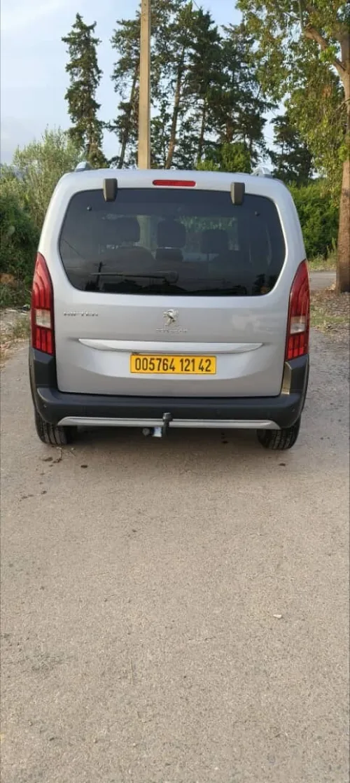 Peugeot Partner 2021 Tepee Allure 
