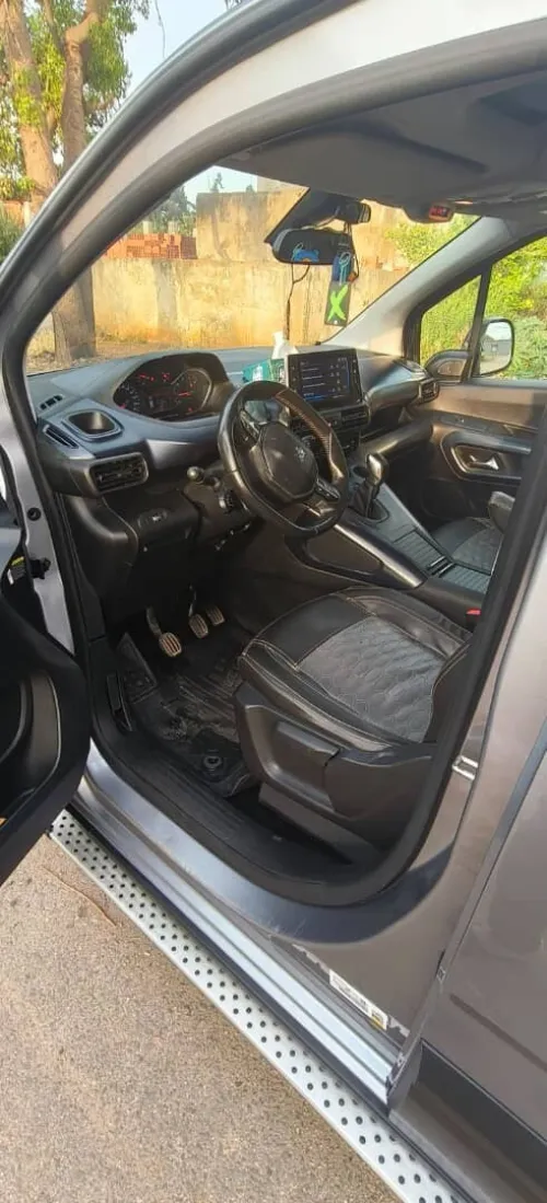 Peugeot Partner 2021 Tepee Allure 