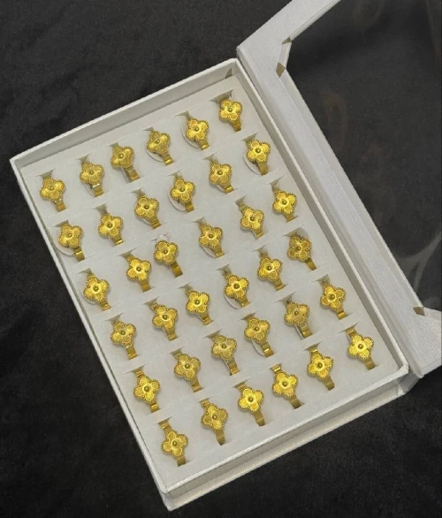 Bague van cleef doré