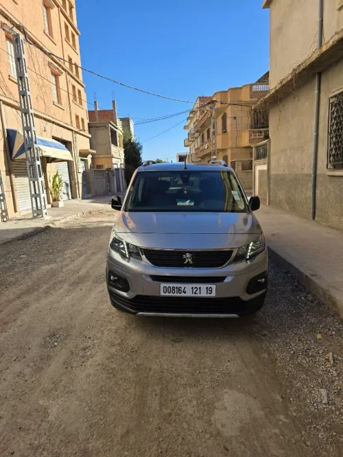 Peugeot Rifter 2021 La toute