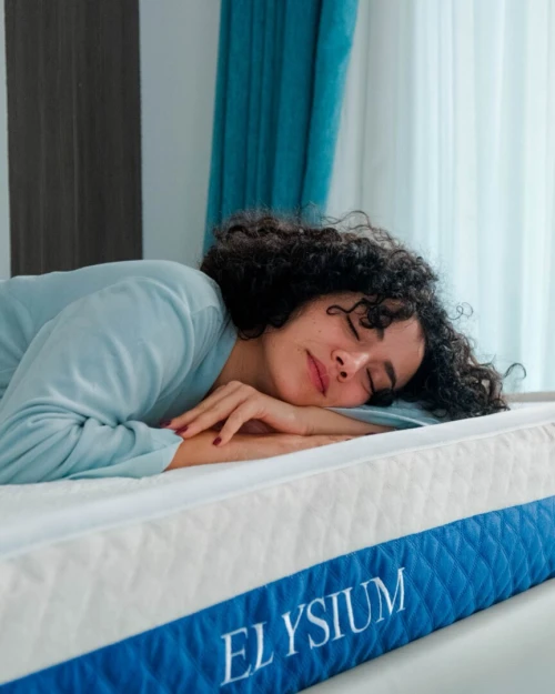Matelas Elysium mémoire de forme avec couche D30