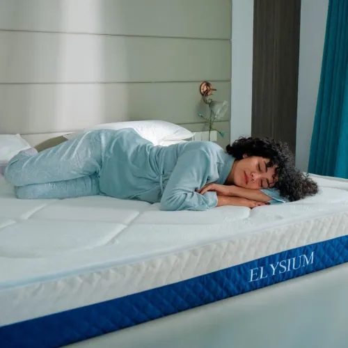 Matelas Elysium mémoire de forme avec couche D30