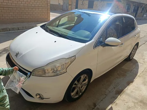Peugeot 208 2015 208
