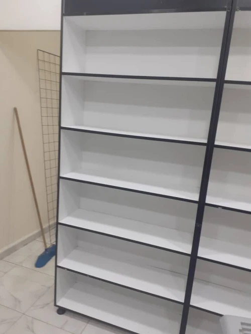 armoire étagère cosmétique