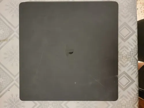 Ps4 slim 